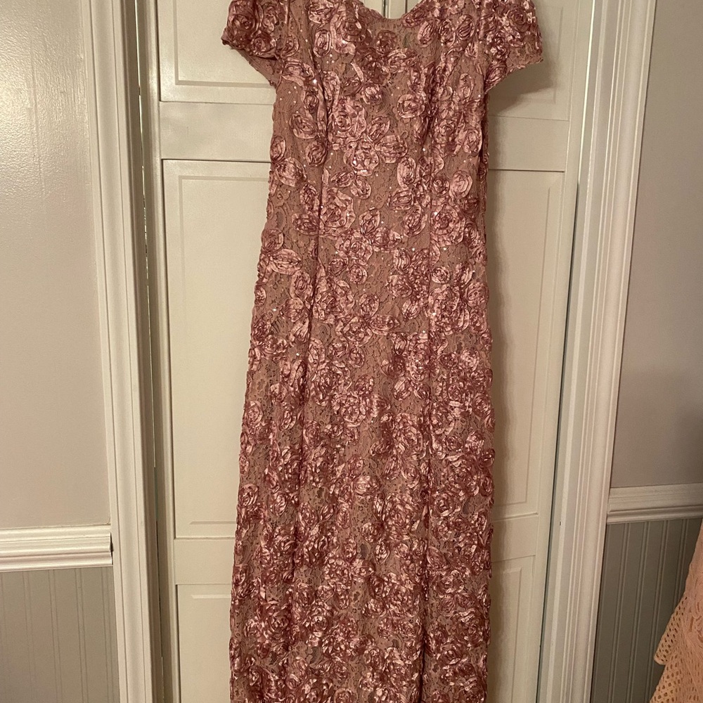 Alex Evenings Floral Lace Maxi Dress in Mauve